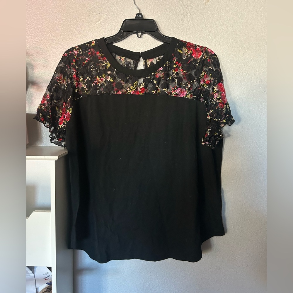 Floral Lace Black Top